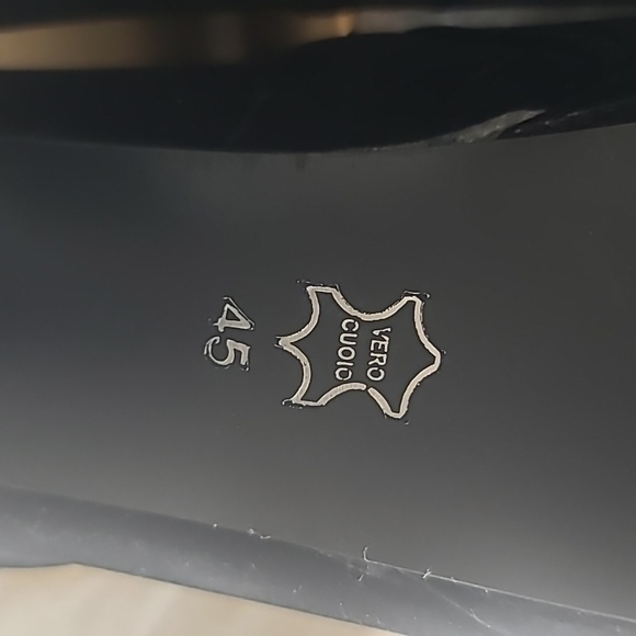 NWOT Vero Cuoio black/embellished high heel shoes. Size 11 - Picture 4 of 6